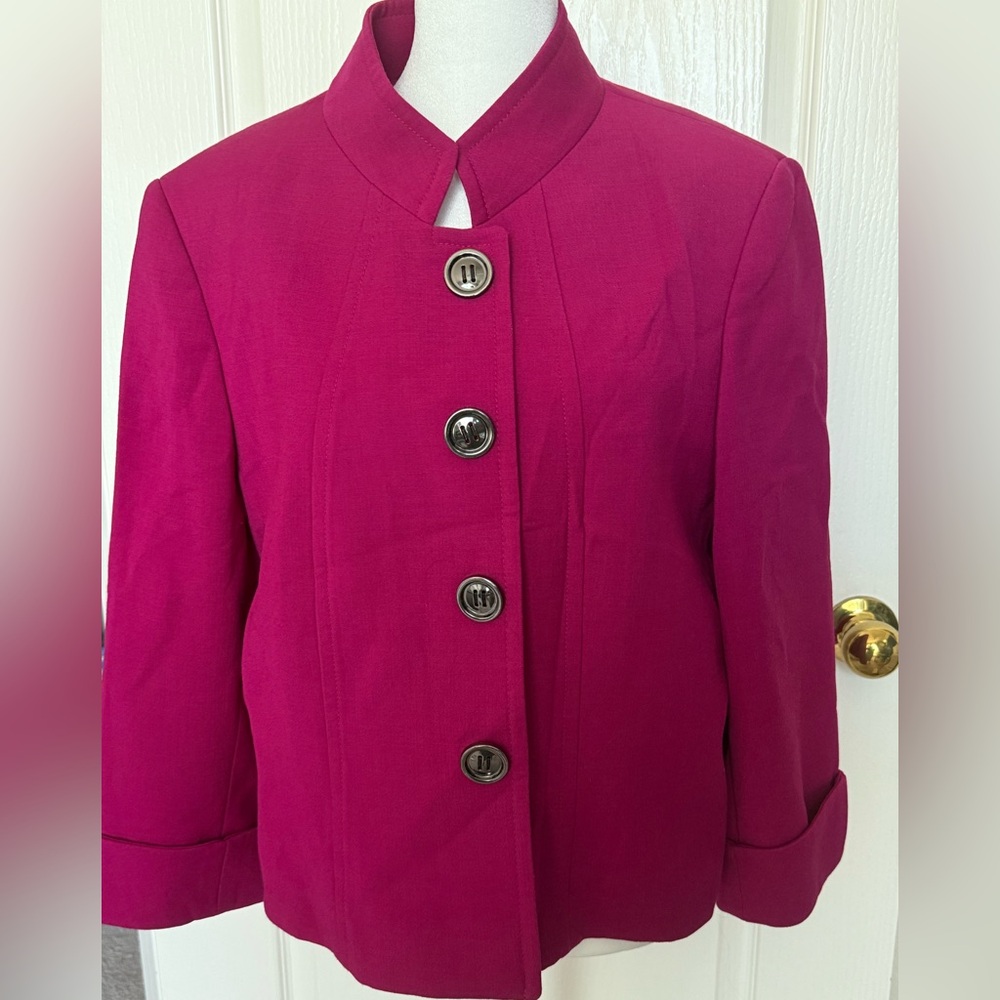 Tahari lined blazer size 14 magenta